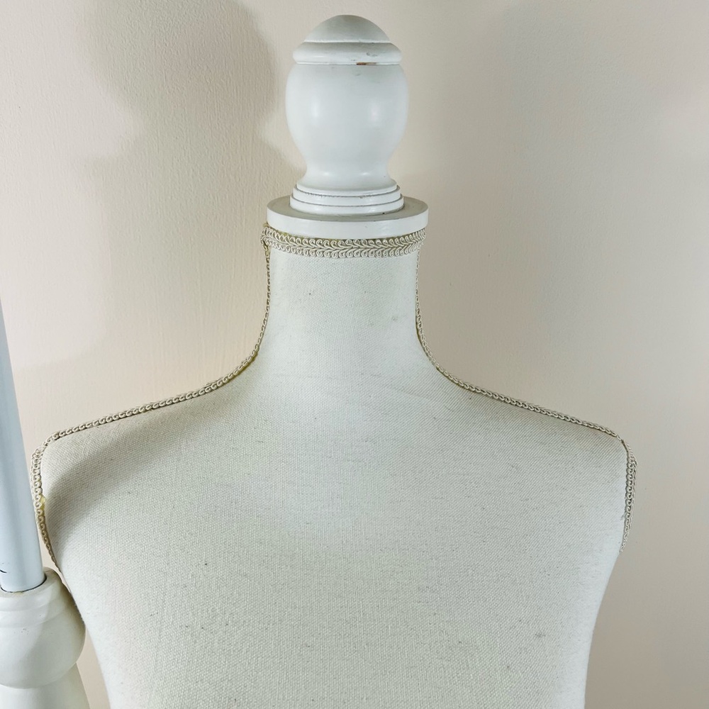 Mannequin Female Torso Body Dress Form White Adjustable Tripod Stand - Picture 2 of 7